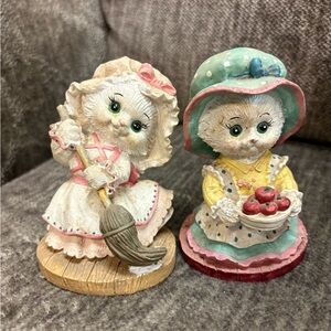 Vintage Adorable Cat Figurine Duo - Pastel Pink and Green